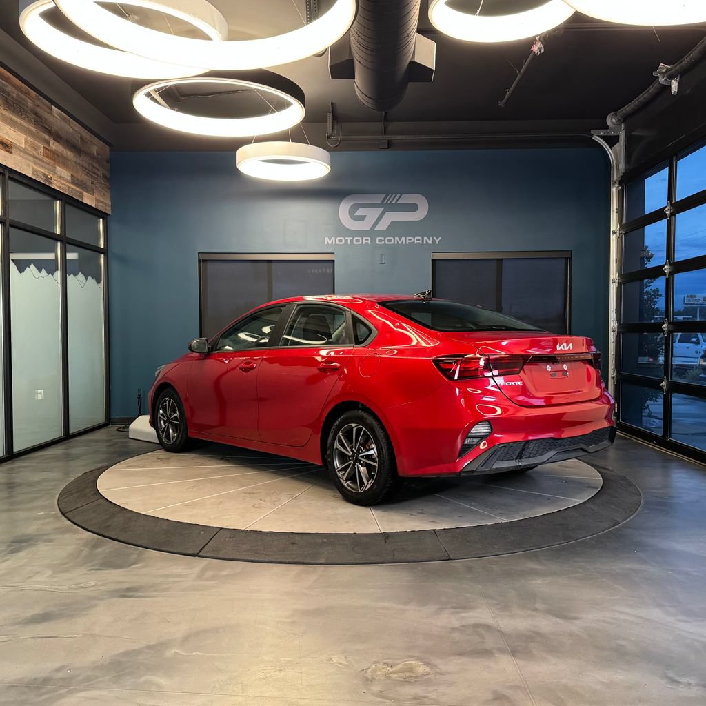Used 2022 Kia Forte LXS FWD image 5