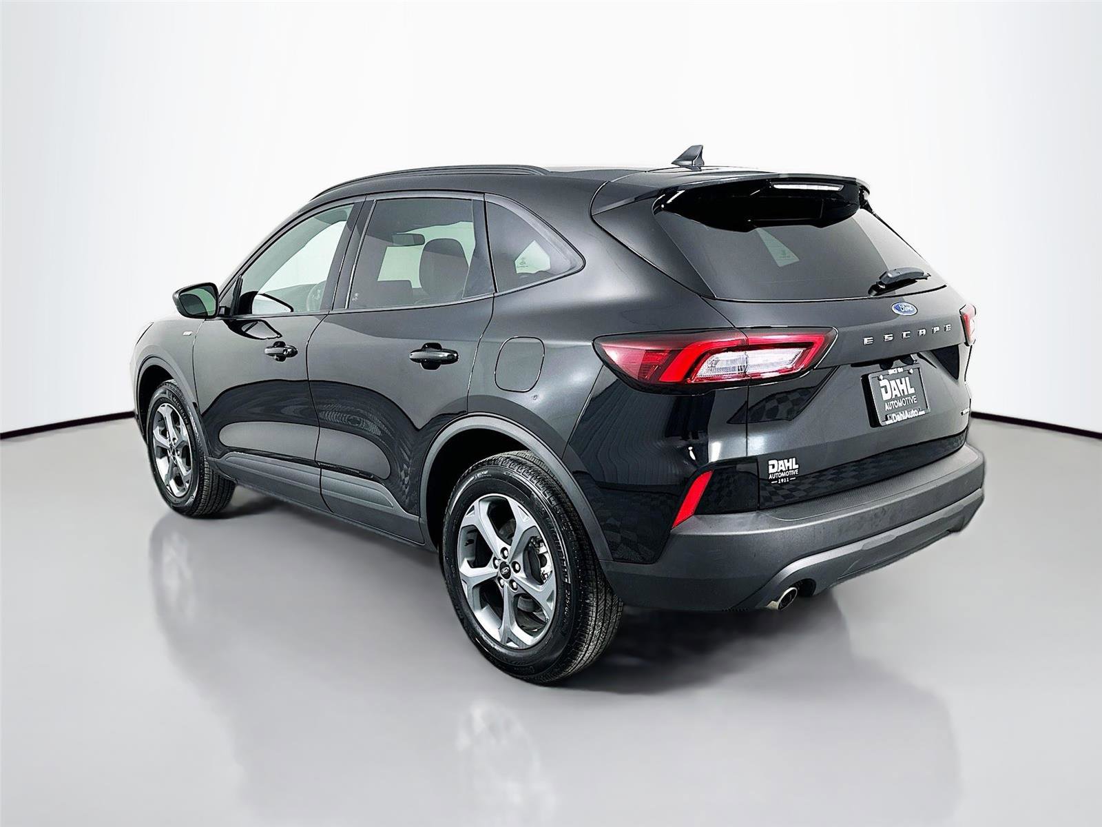 Used 2025 Ford Escape ST-Line image 5