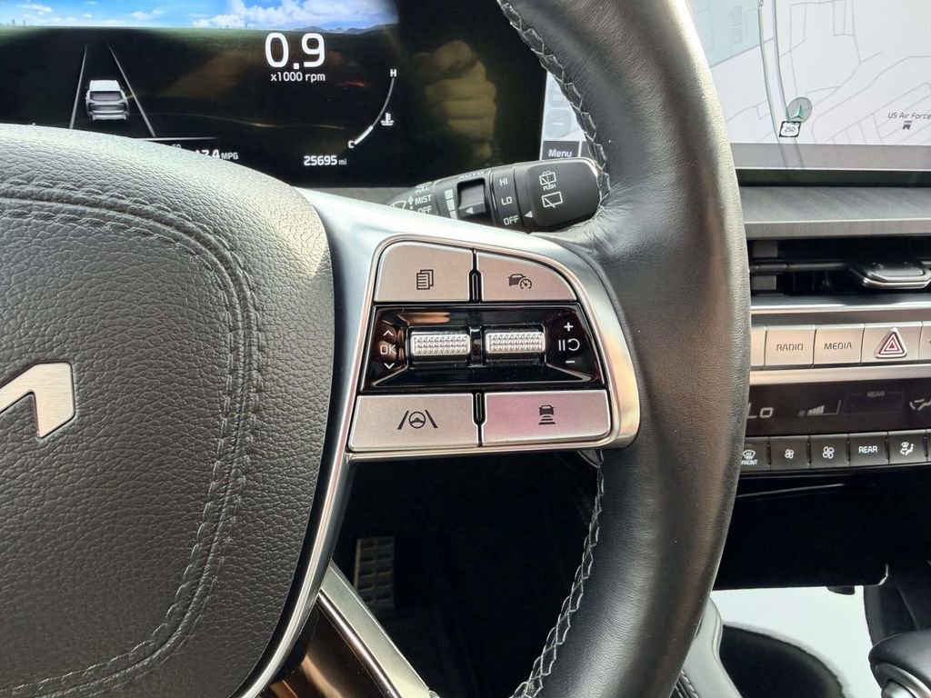 Used 2023 Kia Telluride SX Prestige image 8