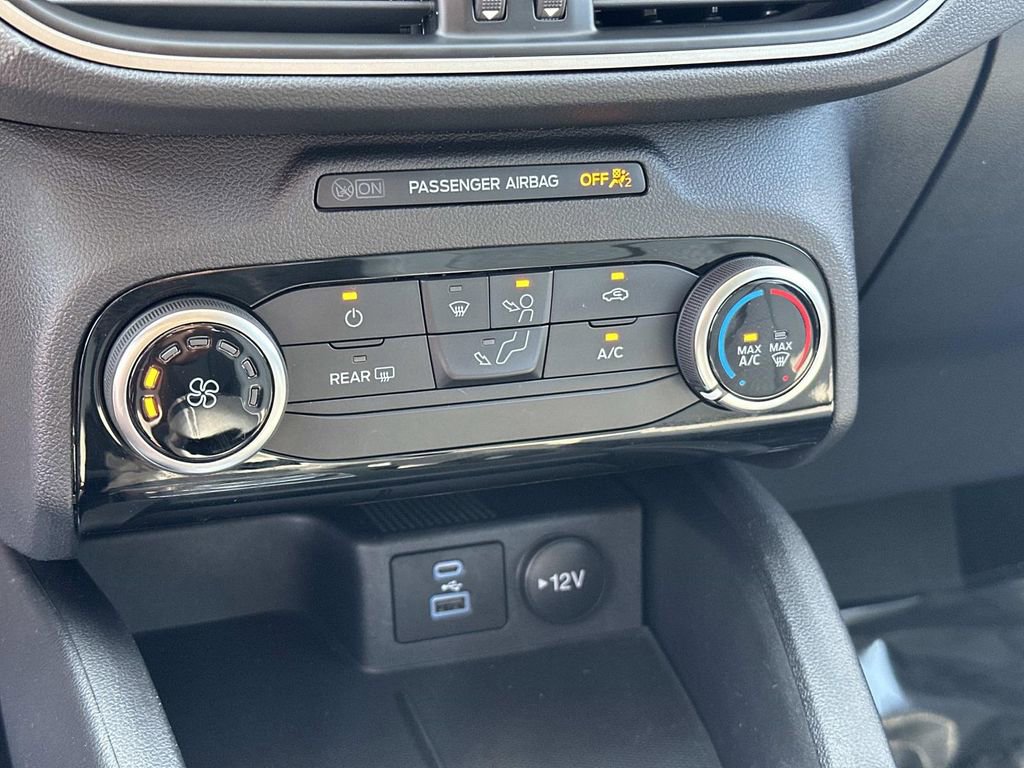 Used 2022 Ford Escape SE image 13