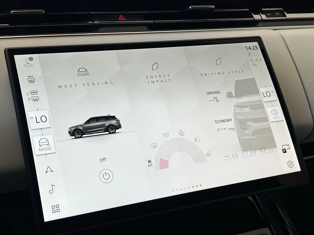 Used 2025 Land Rover Range Rover Sport Dynamic SE AWD/4WD image 22