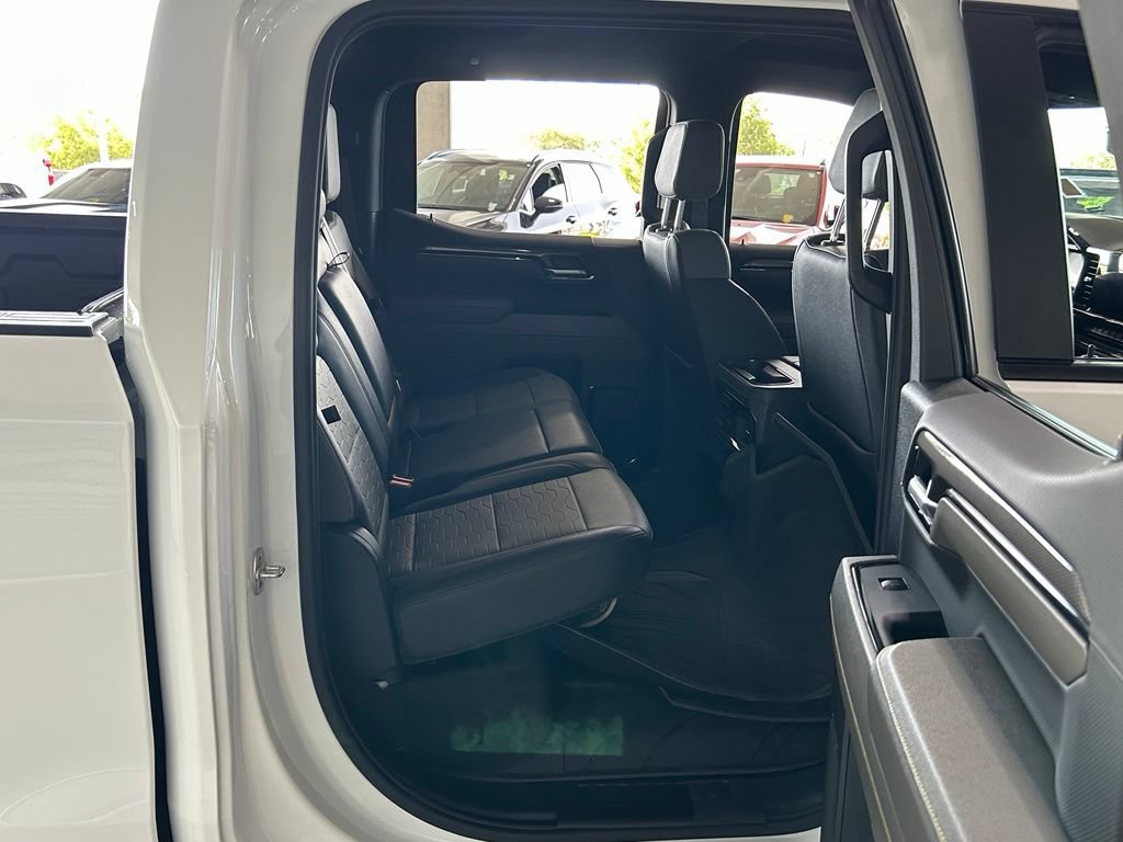 Used 2025 Chevrolet Silverado 1500 ZR2 w/ Technology Package AWD/4WD image 45
