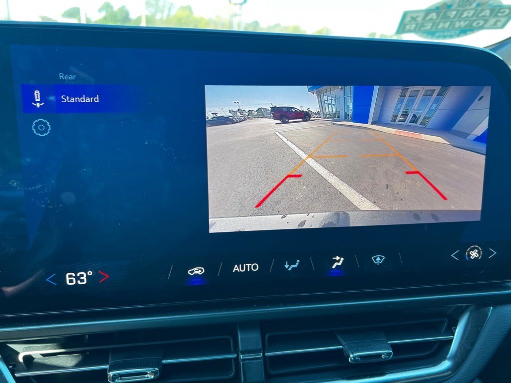 Used 2025 Chevrolet Equinox EV LT image 17