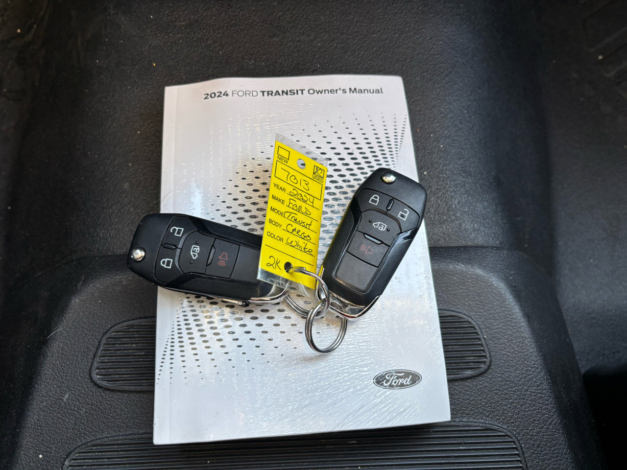 Used 2024 Ford Transit 250 Low Roof w/ Exterior Upgrade Package image 26