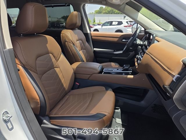Used 2025 Nissan Pathfinder Platinum w/ Cargo Package FWD image 17