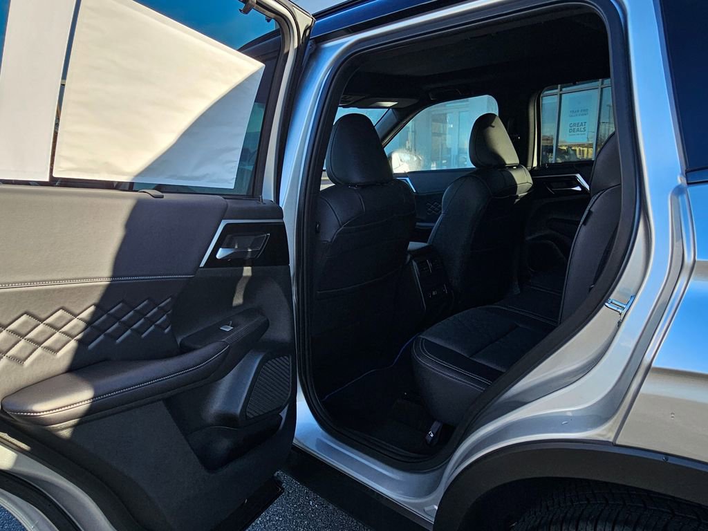 New 2025 Mitsubishi Outlander SEL Black Edition image 11