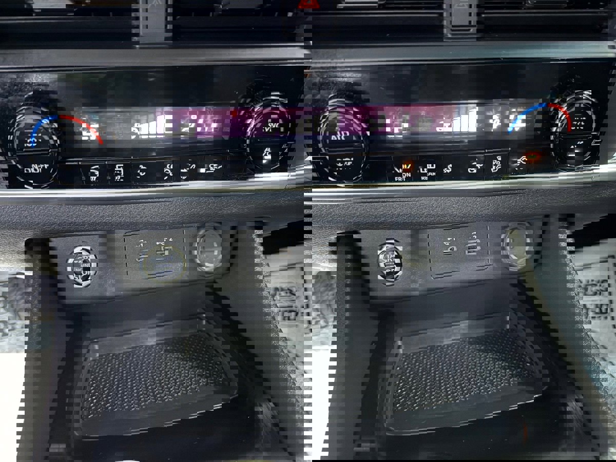 Used 2023 Nissan Rogue SV image 22