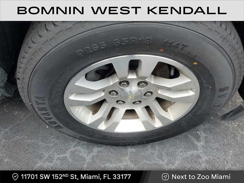 Used 2018 Chevrolet Suburban LS image 3