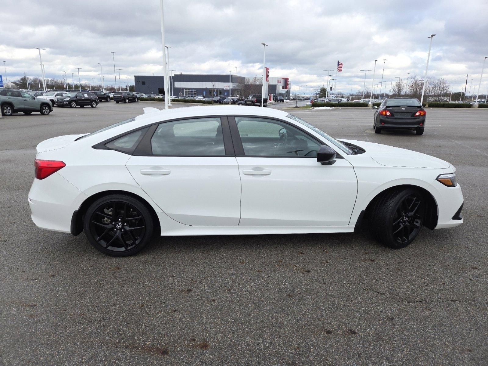 Used 2023 Honda Civic Sport image 16