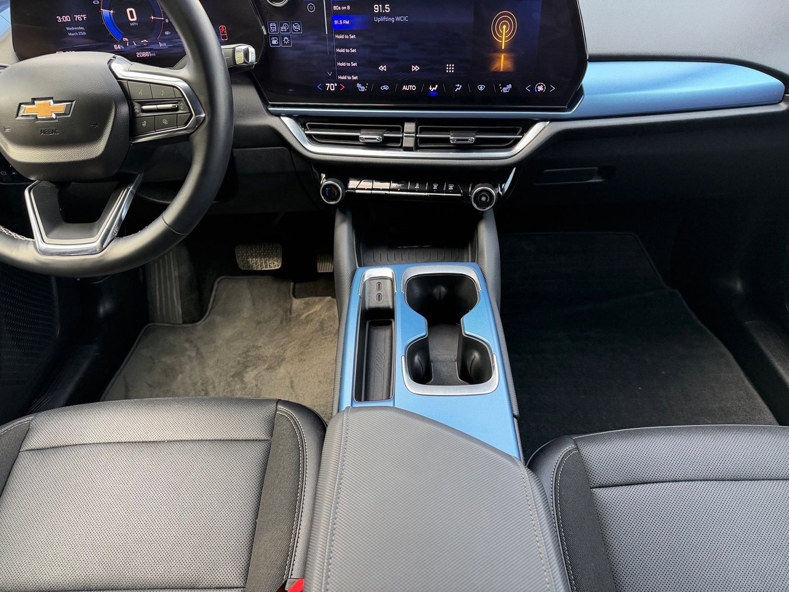 Used 2025 Chevrolet Equinox EV LT w/ Convenience Package FWD image 19