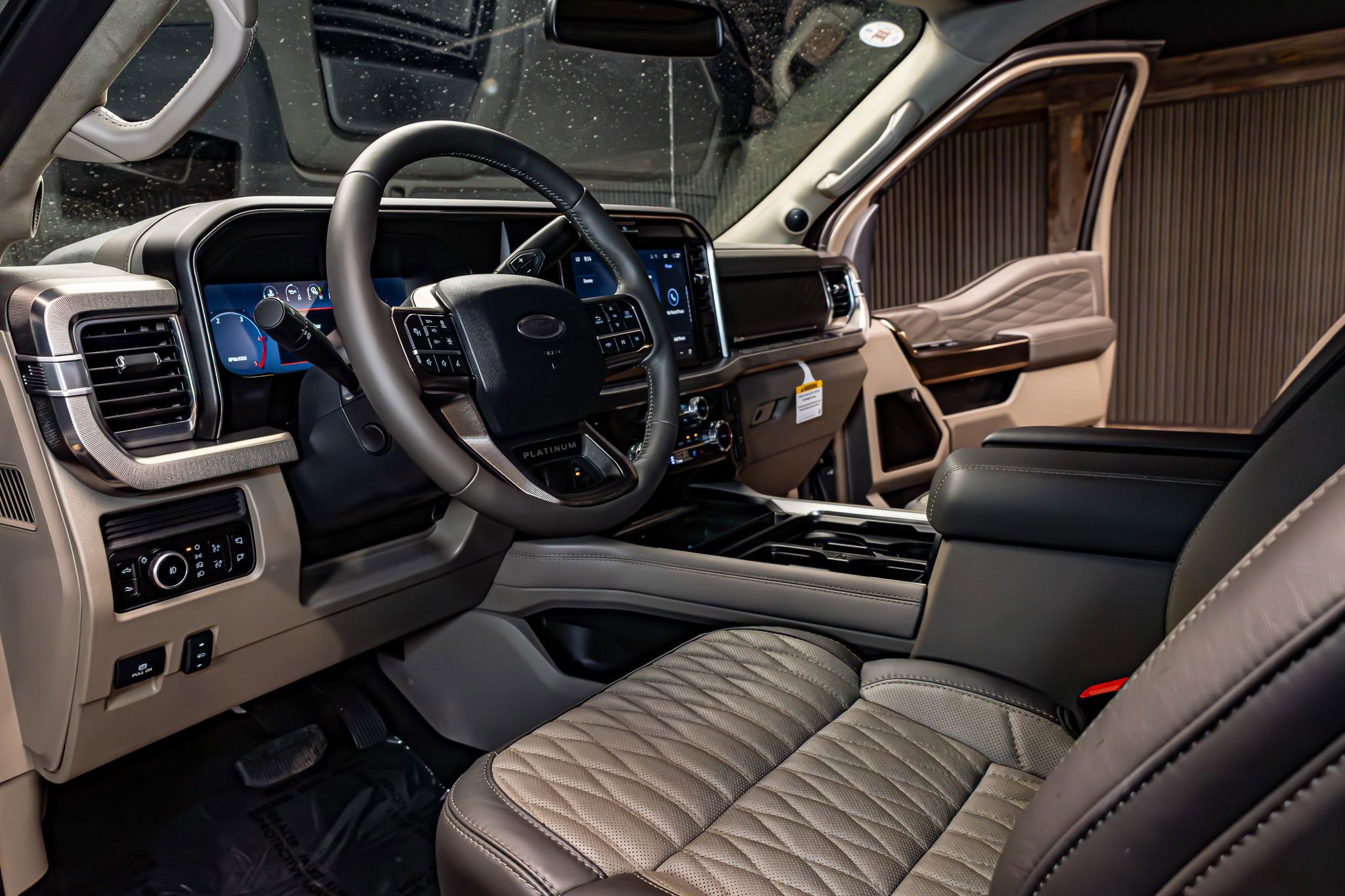 Used 2026 Ford F350 Platinum w/ Platinum Plus Package image 17