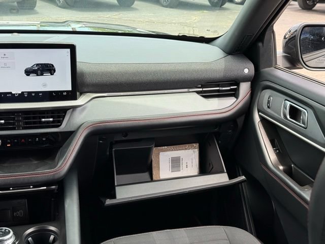Used 2025 Ford Explorer ST-Line AWD/4WD image 33