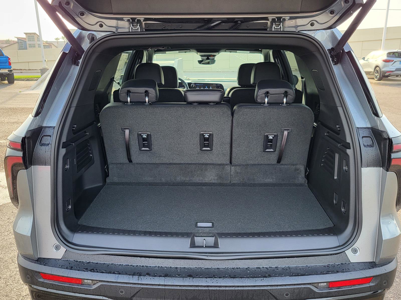 New 2026 Chevrolet Traverse LT image 12