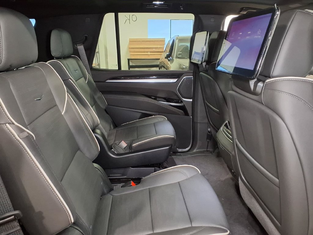 New 2026 Cadillac Escalade Sport AWD/4WD image 6