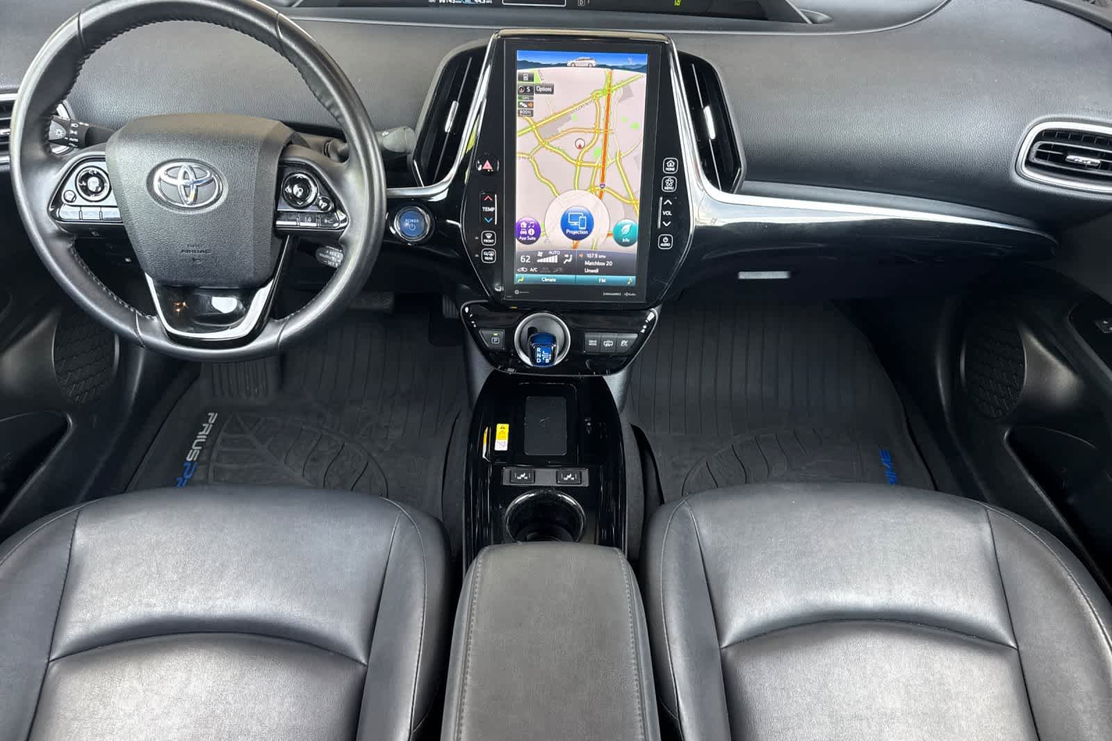 Used 2021 Toyota Prius Prime XLE FWD image 3