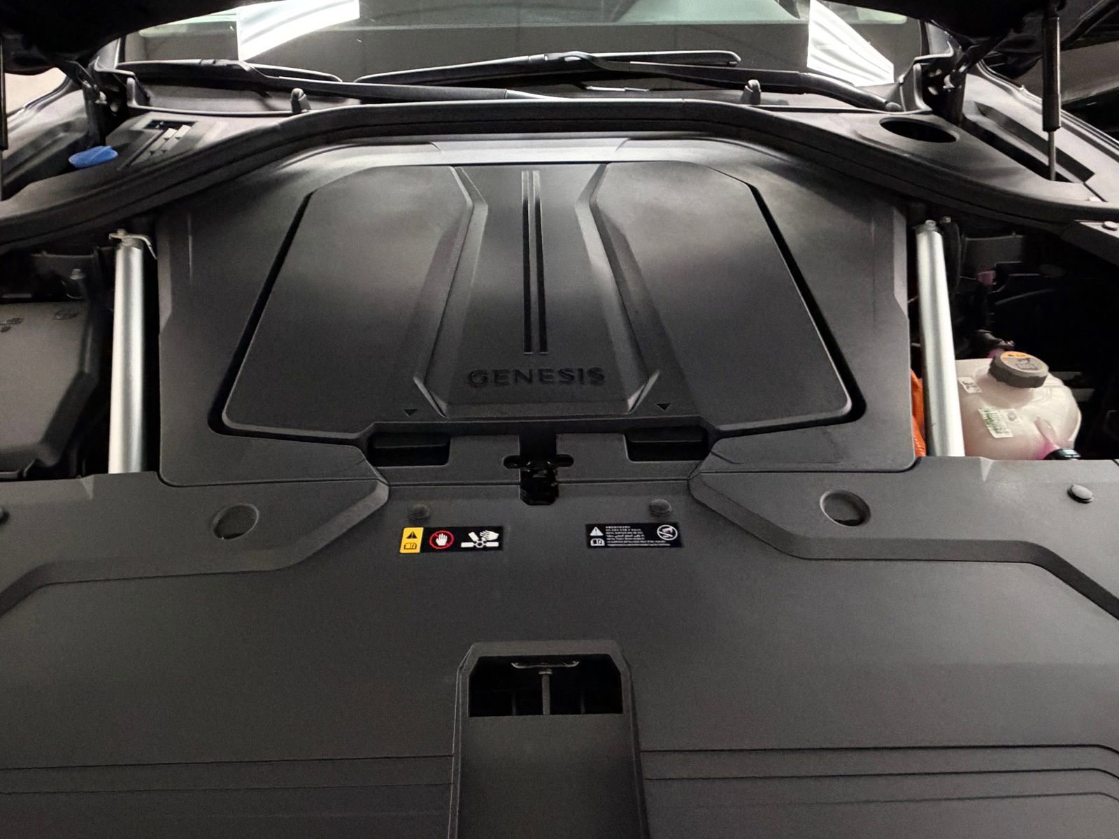 Used 2025 Genesis Electrified GV70 Advanced image 39