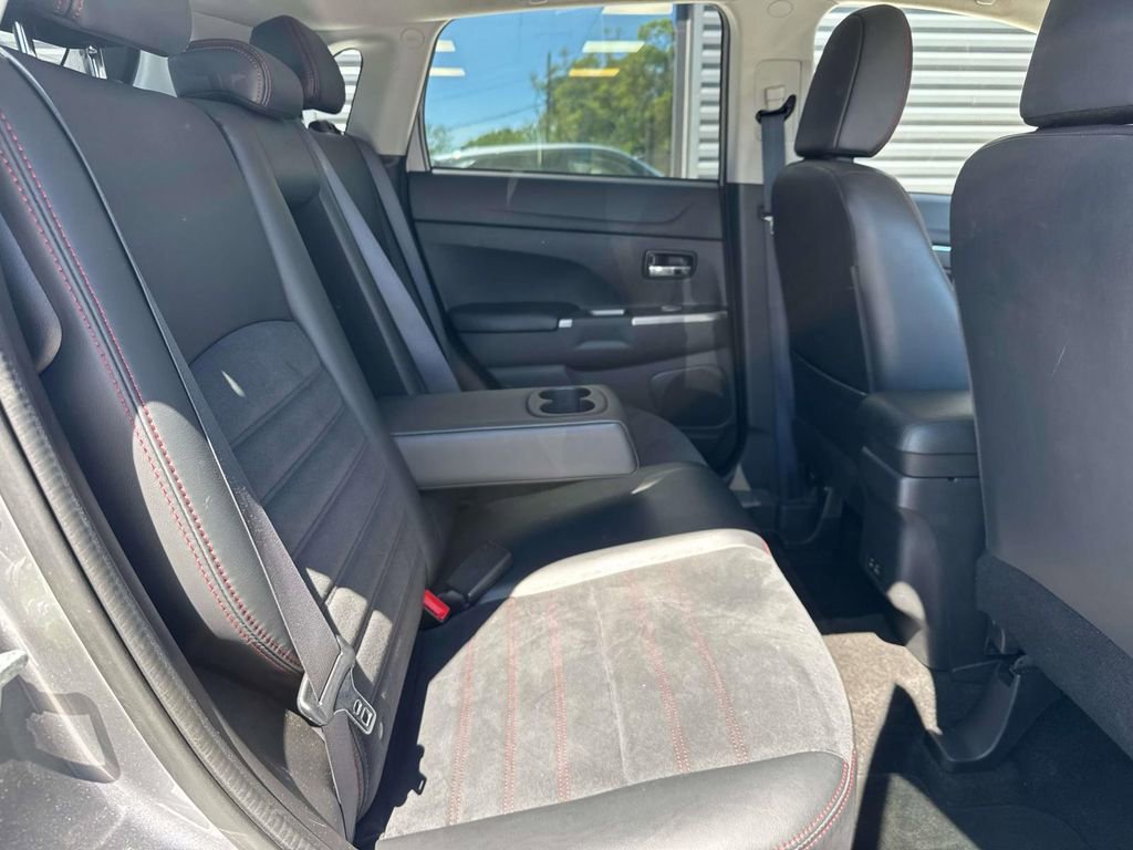 Used 2024 Mitsubishi Outlander Sport SE image 14