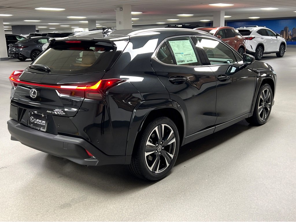 New 2025 Lexus UX 300h AWD image 7