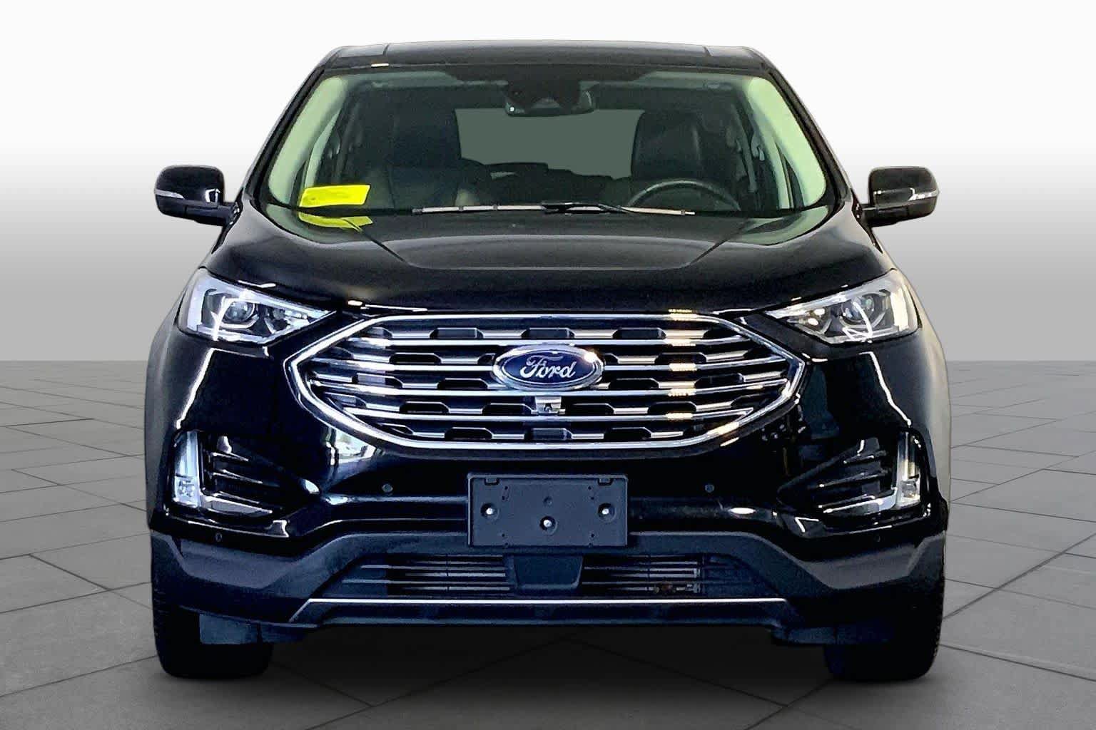 Used 2022 Ford Edge Titanium w/ Equipment Group 301A AWD/4WD image 4