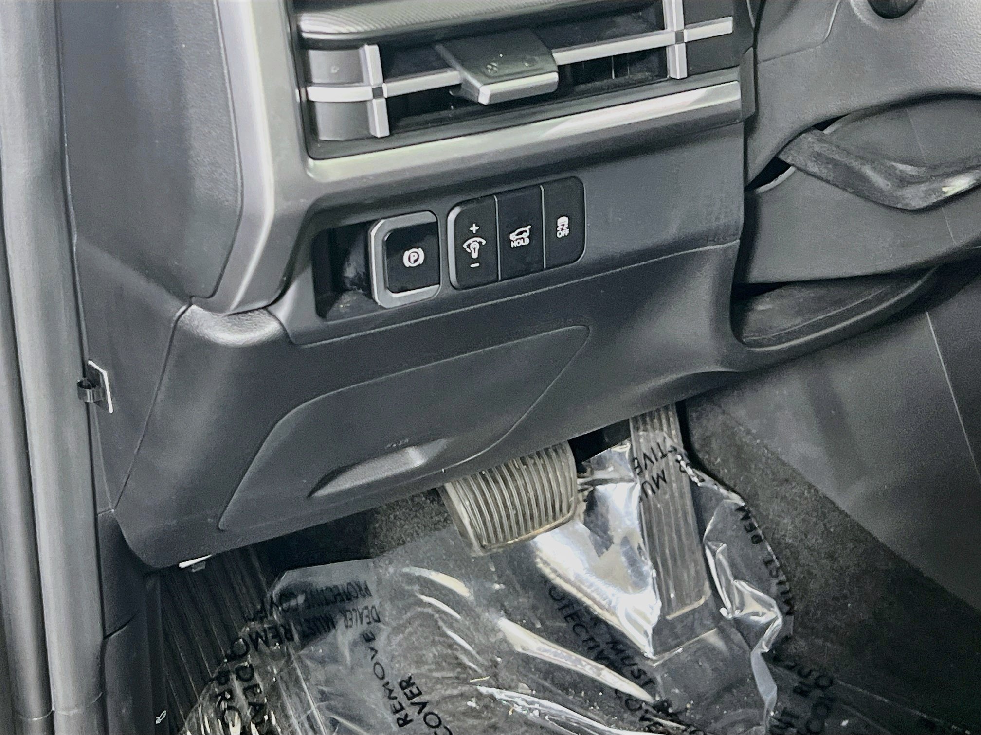 Used 2024 Hyundai Santa Fe SE AWD/4WD image 10