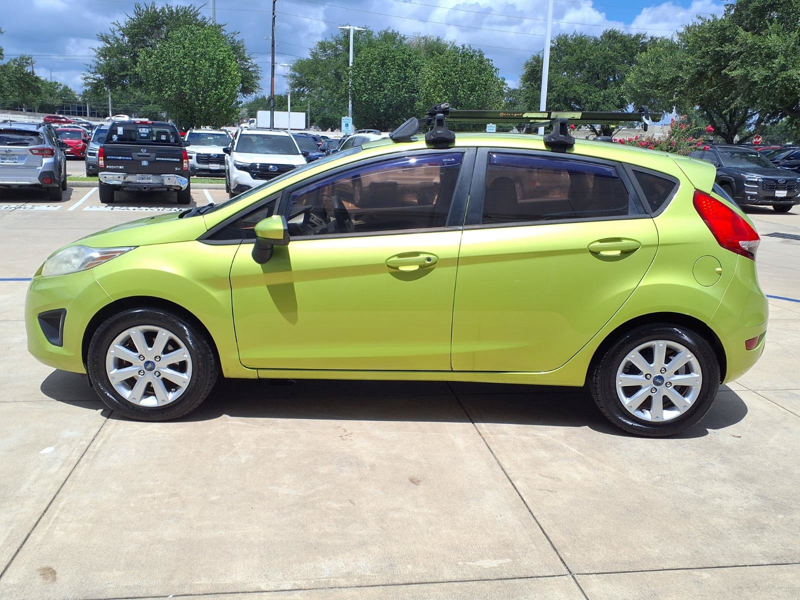 Used 2012 Ford Fiesta SE FWD image 9