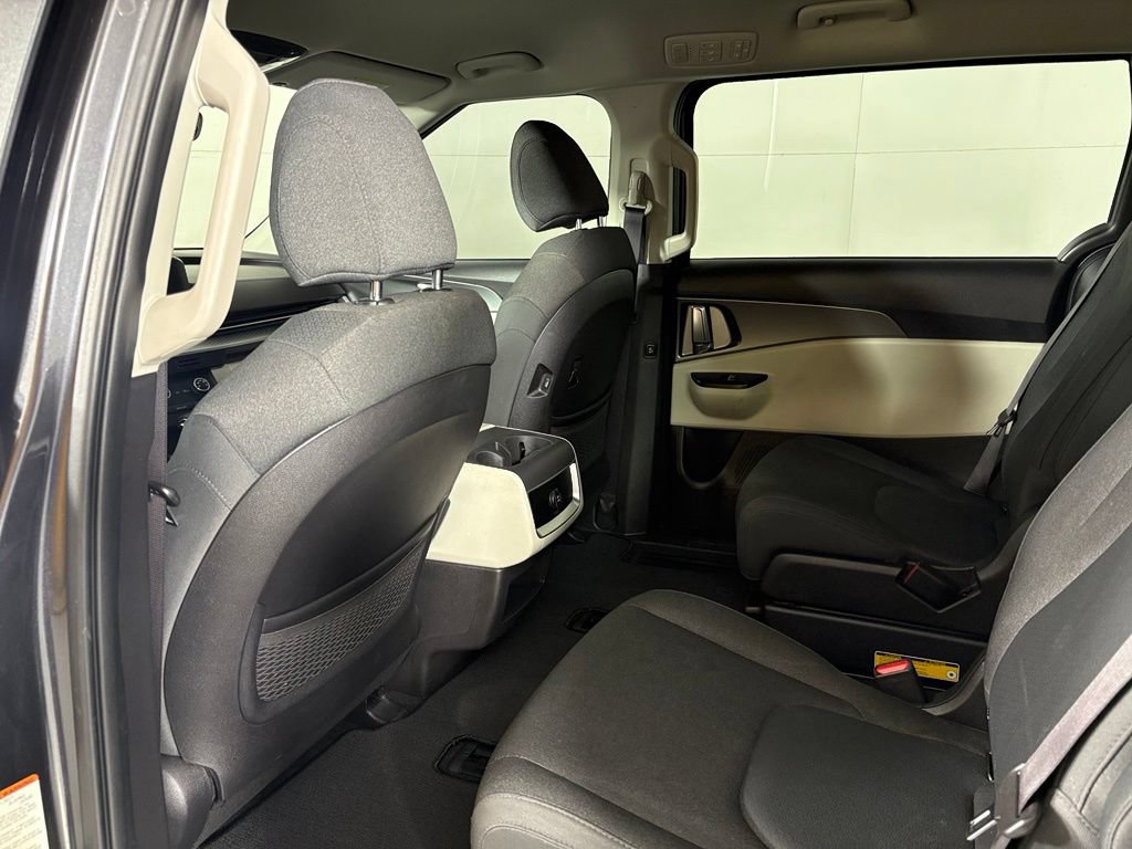 Used 2022 Kia Carnival LX FWD image 36