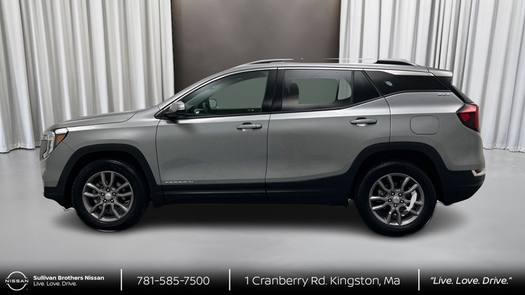 Used 2024 GMC Terrain SLT AWD/4WD image 8