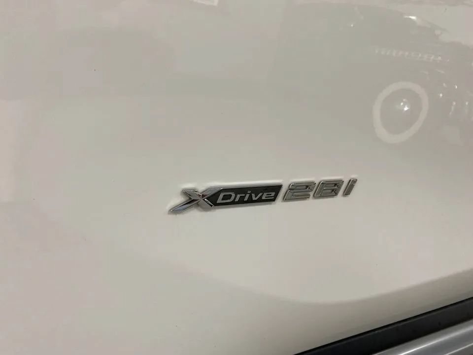 Used 2018 BMW X1 xDrive28i AWD/4WD image 12