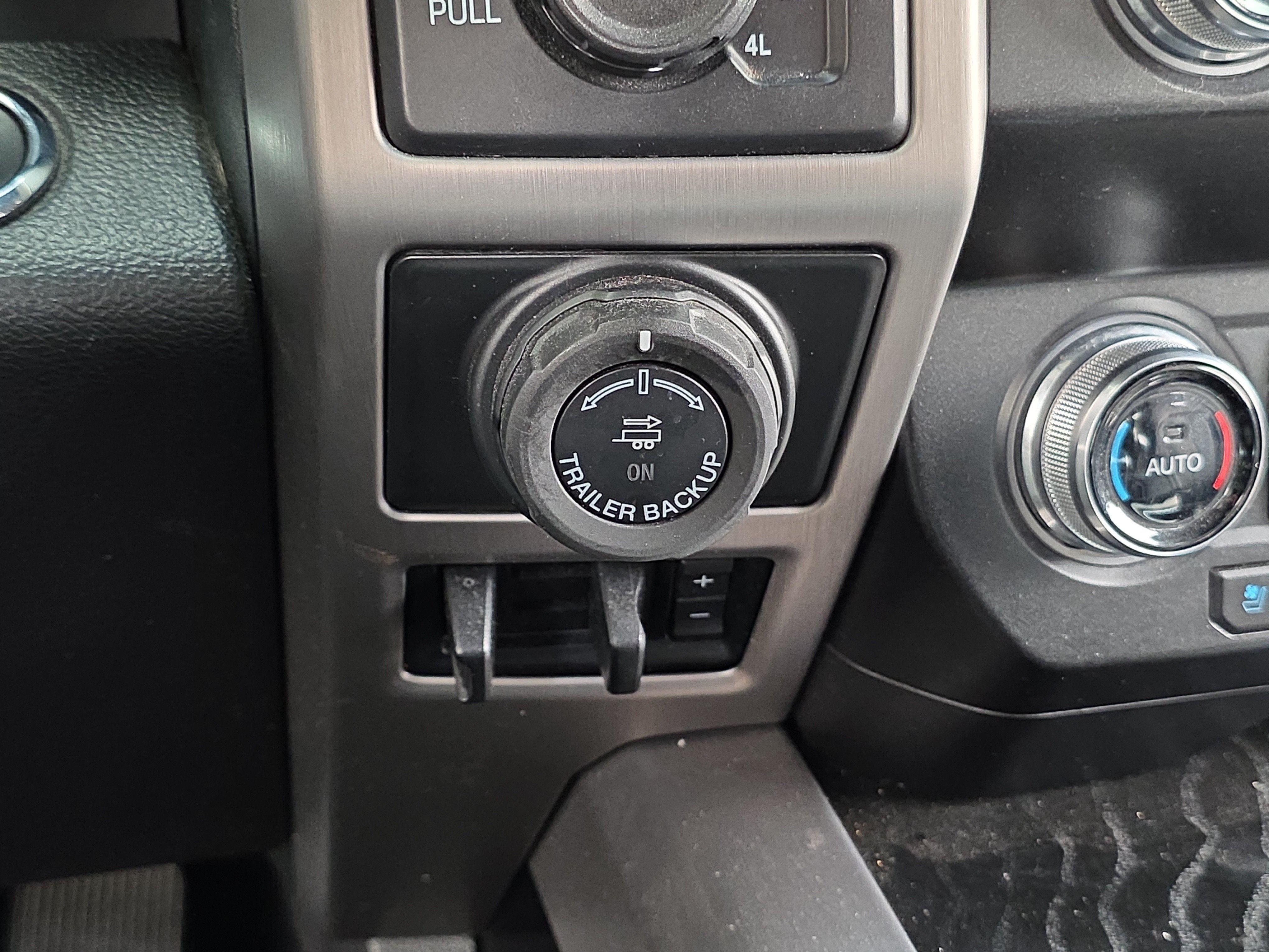 Used 2019 Ford F150 Platinum w/ Equipment Group 701A Luxury AWD/4WD image 25