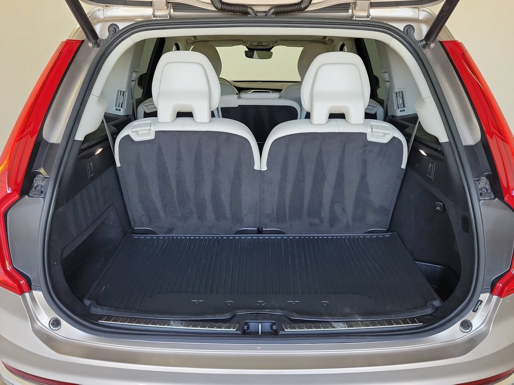 Used 2023 Volvo XC90 B6 Plus w/ Protection Package AWD/4WD image 11