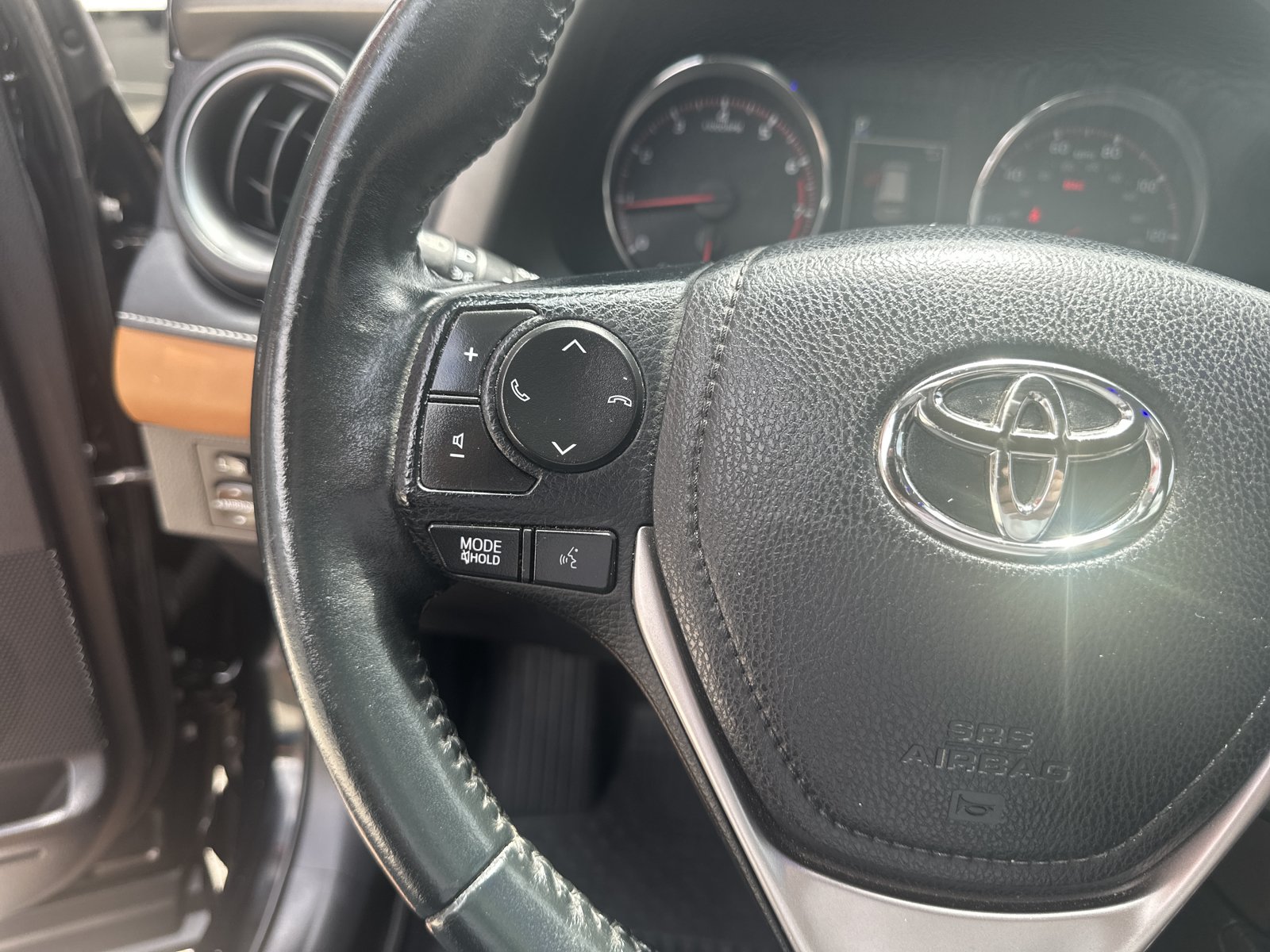 Used 2016 Toyota RAV4 SE AWD/4WD image 13