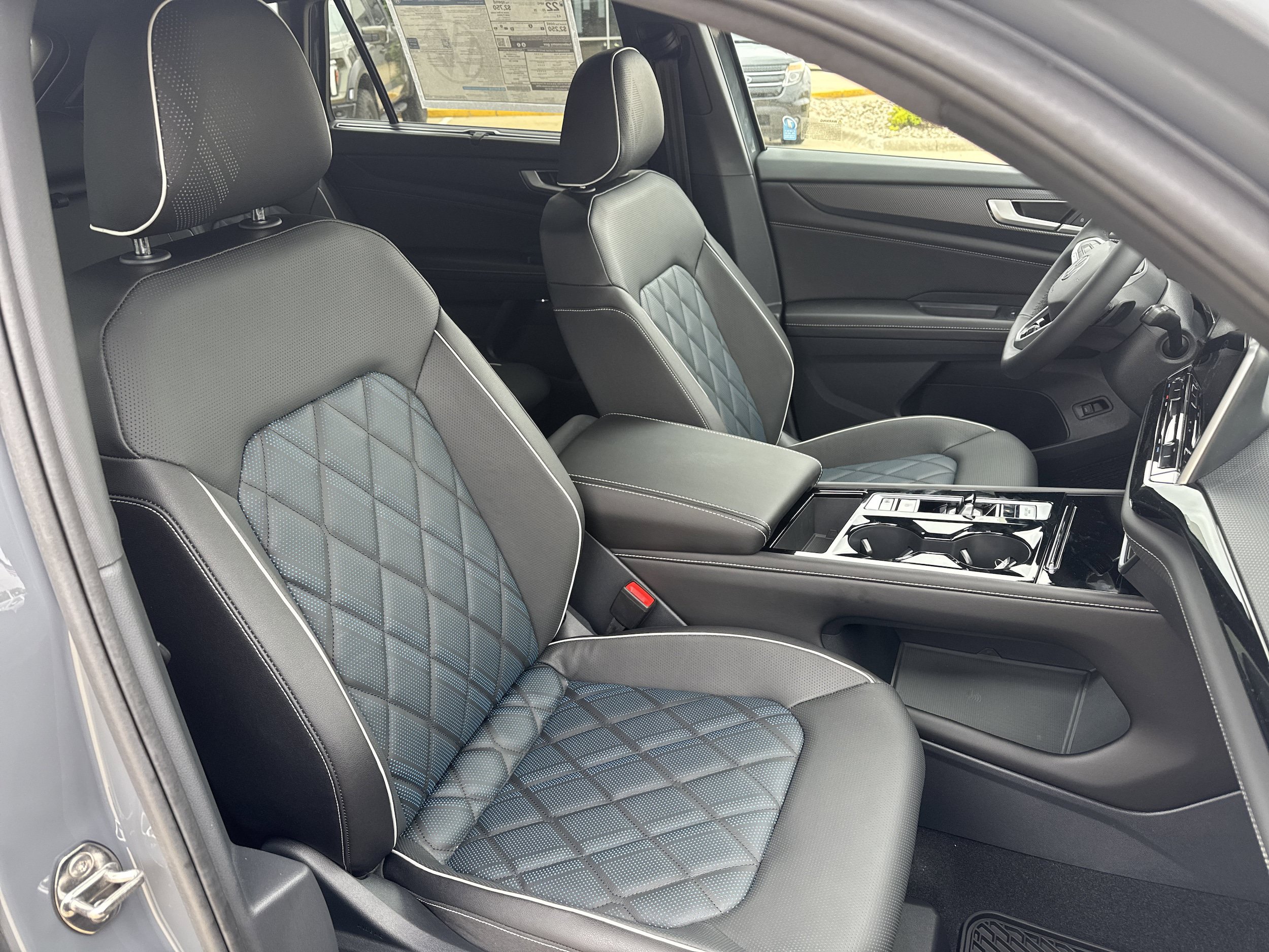 New 2026 Volkswagen Atlas Cross Sport SEL Premium R-Line AWD/4WD image 7
