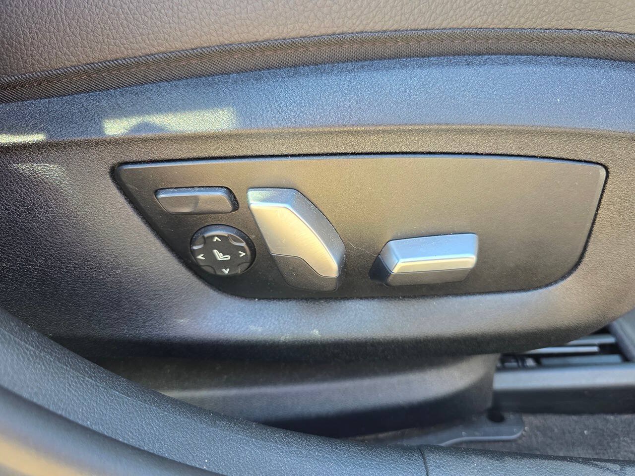 Used 2017 BMW 530i RWD image 39