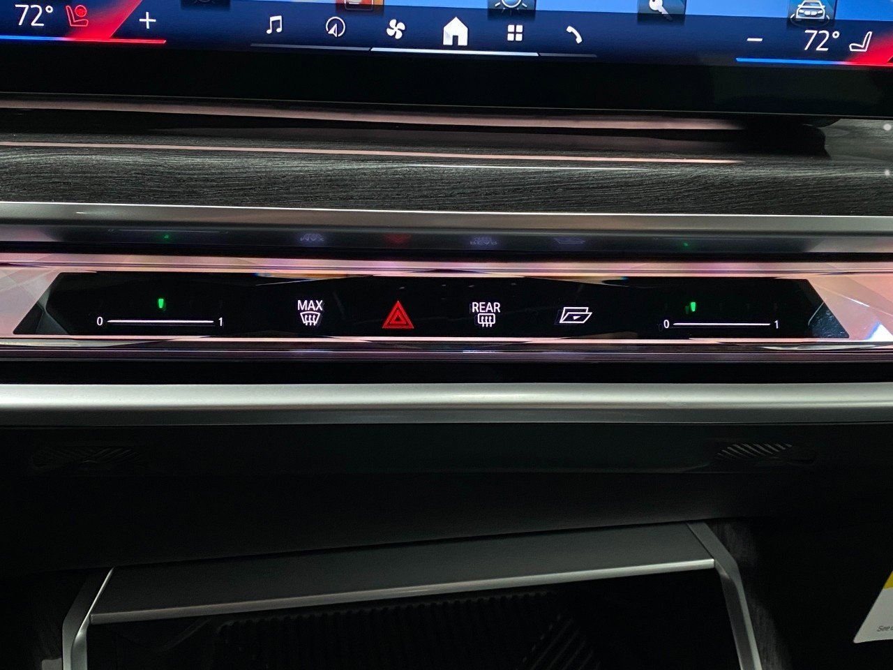 Used 2024 BMW i7 xDrive60 image 7