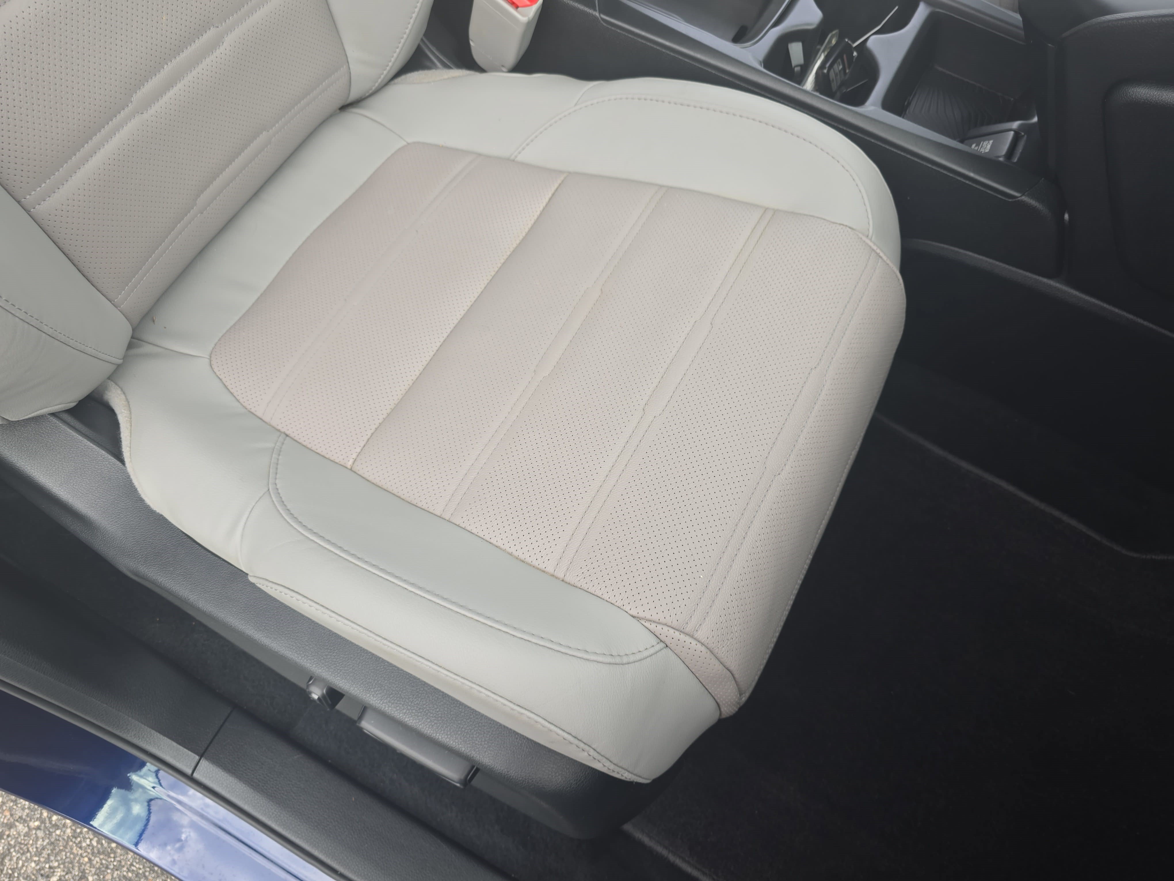 Used 2019 Honda CR-V Touring image 10