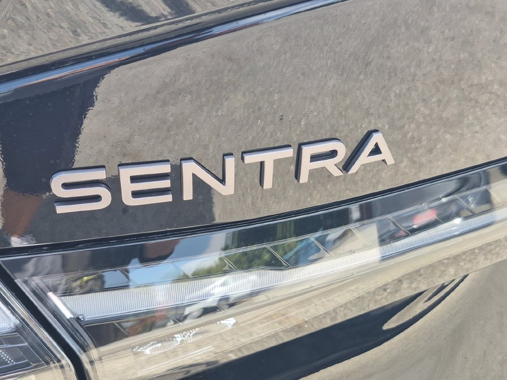 New 2026 Nissan Sentra SR w/ SR Premium Package FWD image 10