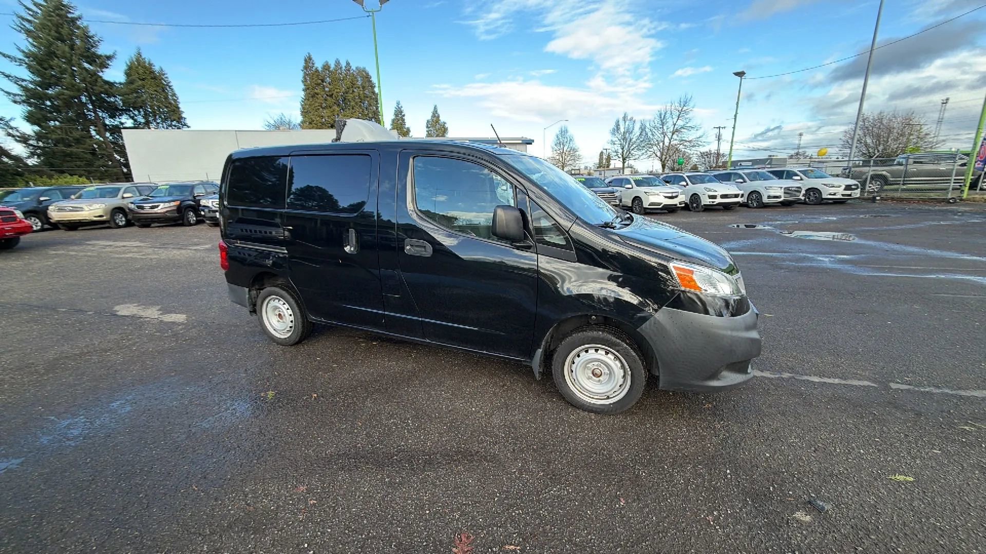 Used 2019 Nissan NV200 S w/ Cruise Control Package image 2