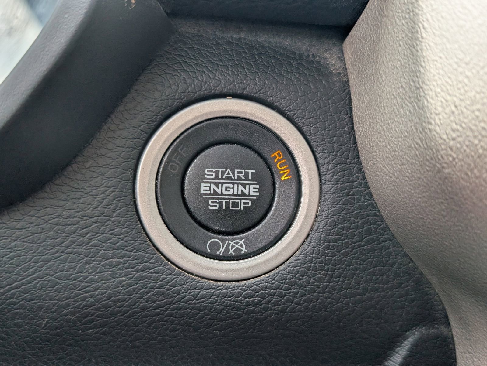 Used 2024 RAM 2500 Laramie w/ Safety Group AWD/4WD image 22