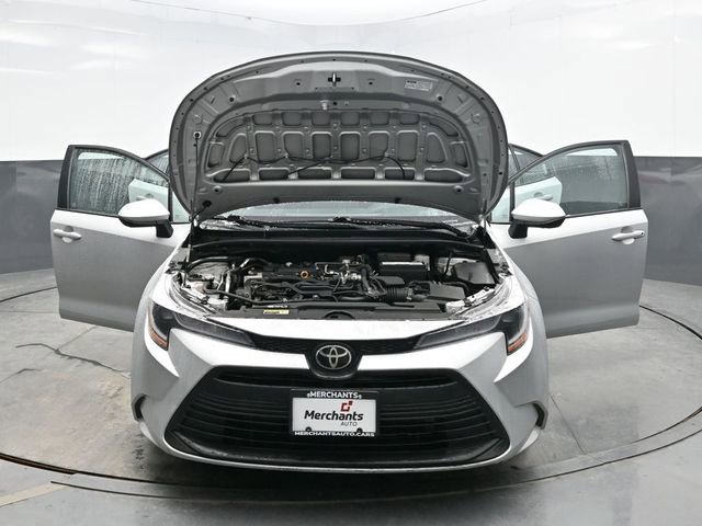 Used 2023 Toyota Corolla LE FWD image 43