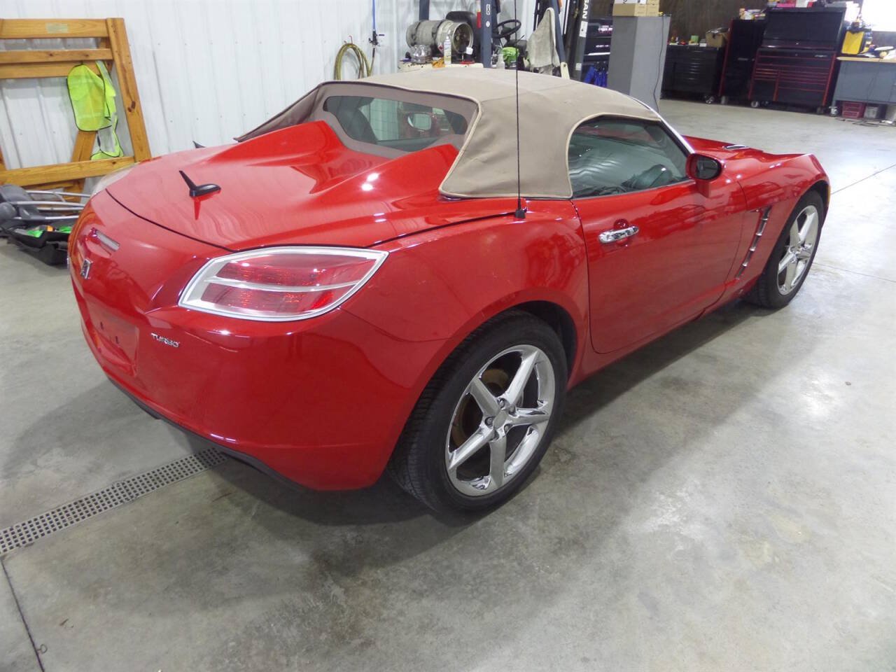 Used 2007 Saturn Sky Red Line RWD image 4
