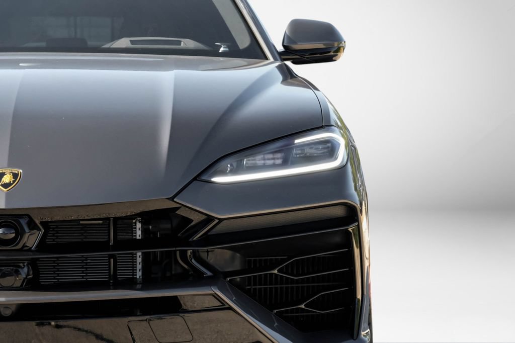 Used 2025 Lamborghini Urus SE AWD/4WD image 53