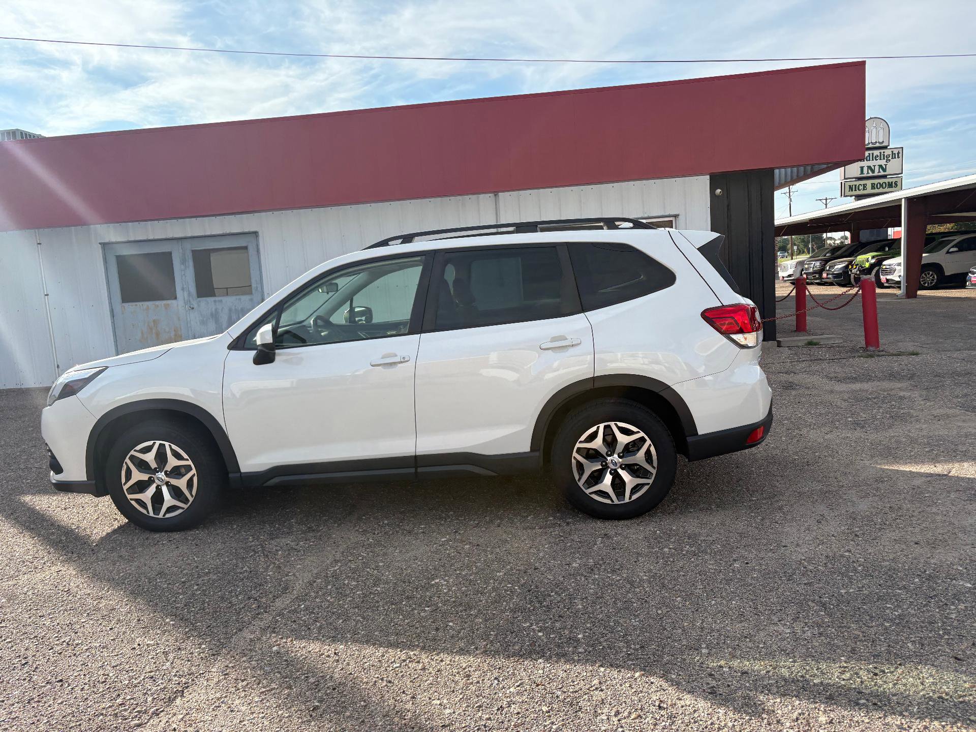 Used 2022 Subaru Forester Premium image 2