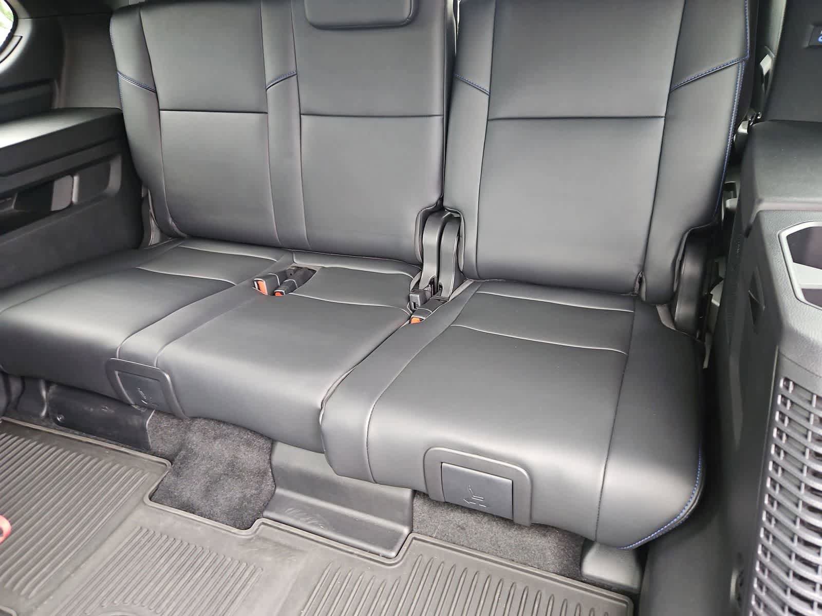Used 2024 Toyota Sequoia Platinum AWD/4WD image 37