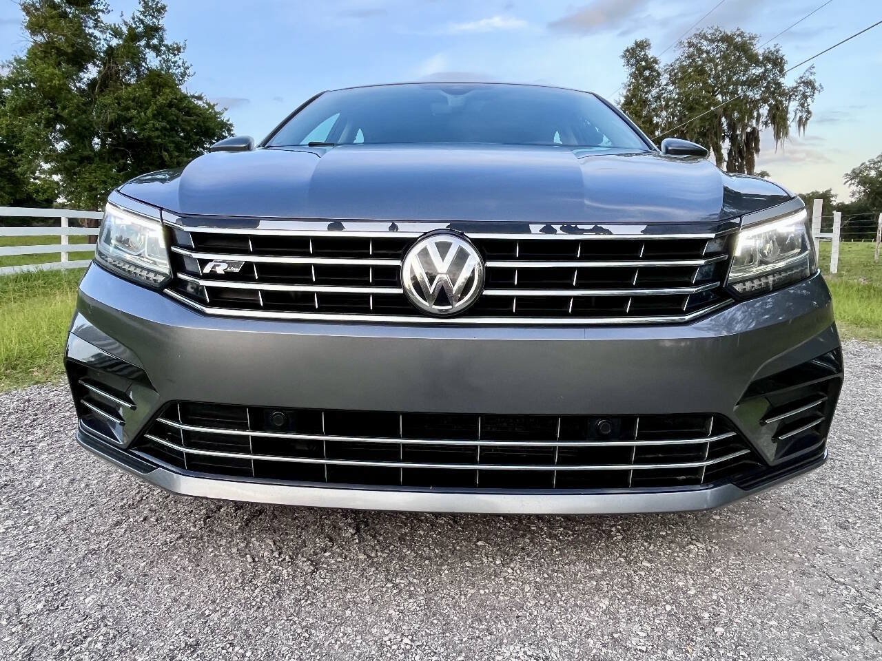 Used 2019 Volkswagen Passat 2.0T SE R-Line FWD image 17