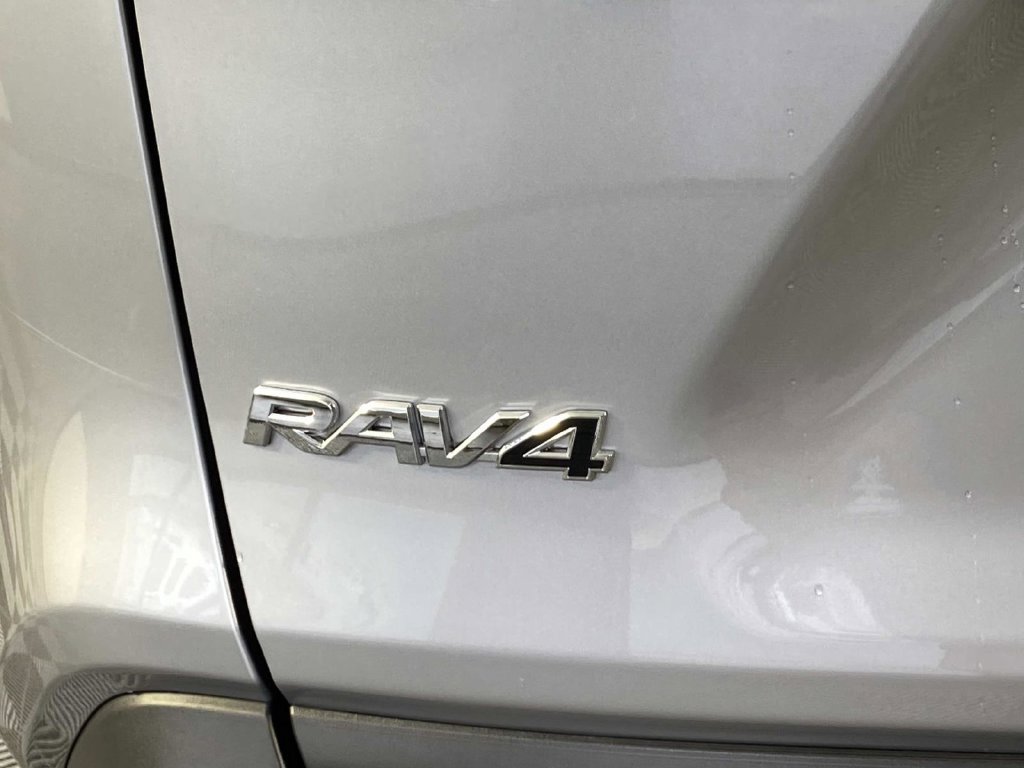 Used 2023 Toyota RAV4 XLE w/ Convenience Package AWD/4WD image 8