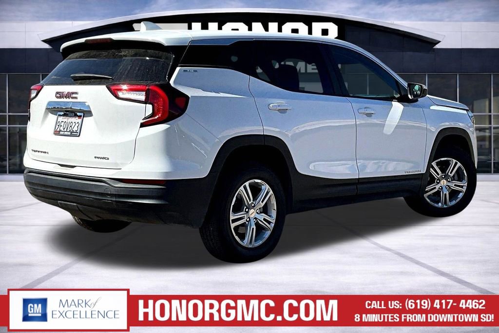 Used 2024 GMC Terrain SLE image 6