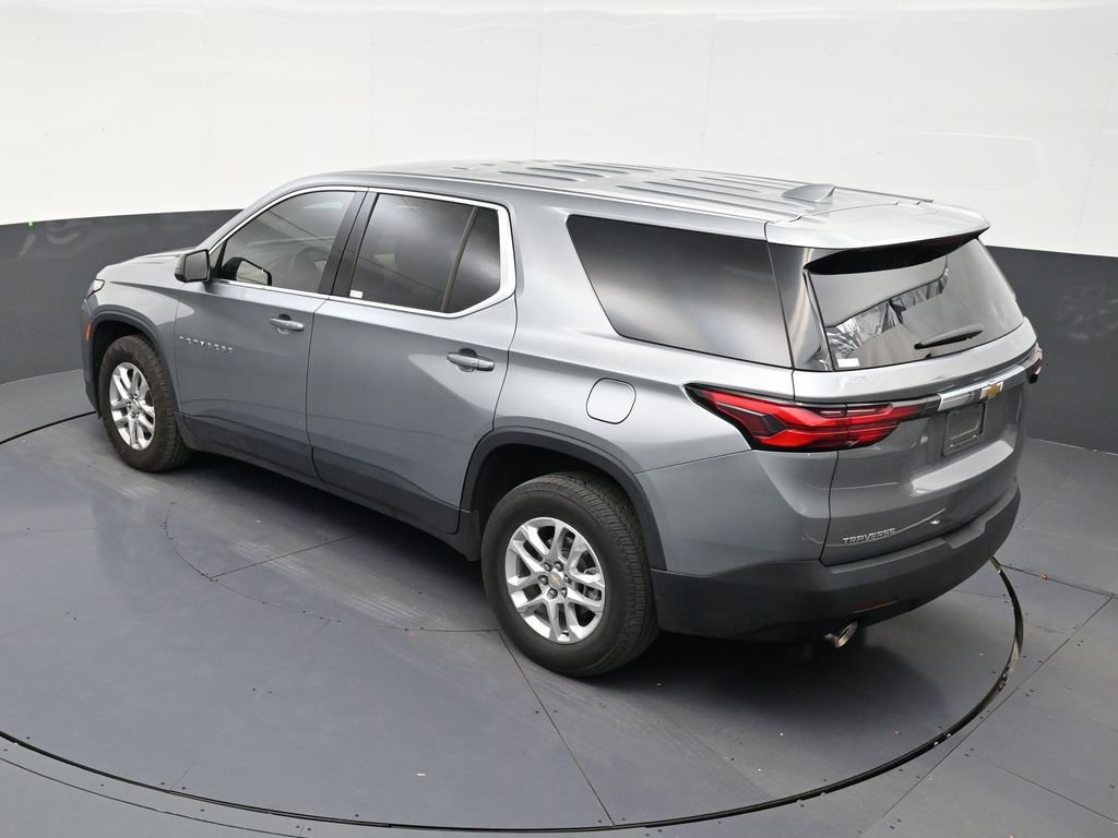 Used 2023 Chevrolet Traverse LS FWD image 14