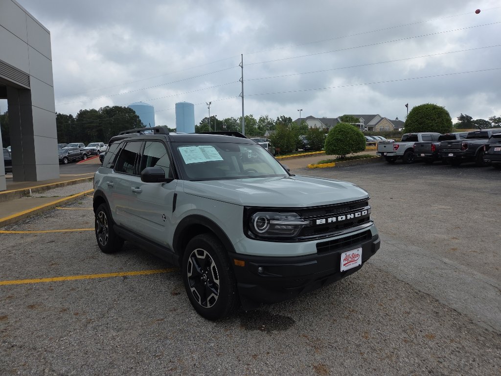 Used 2022 Ford Bronco Sport Outer Banks w/ Tech Package image 3
