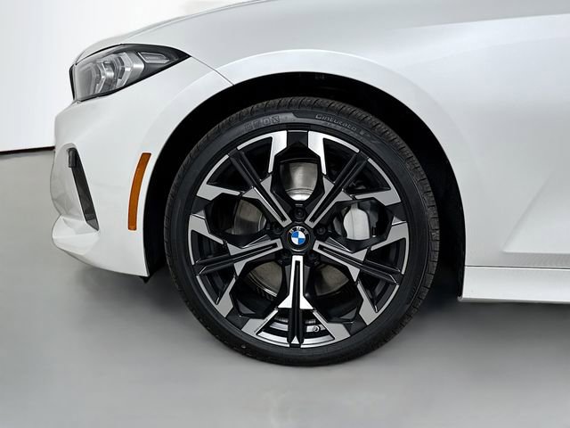 Used 2025 BMW 330i xDrive Sedan w/ Premium Package image 31