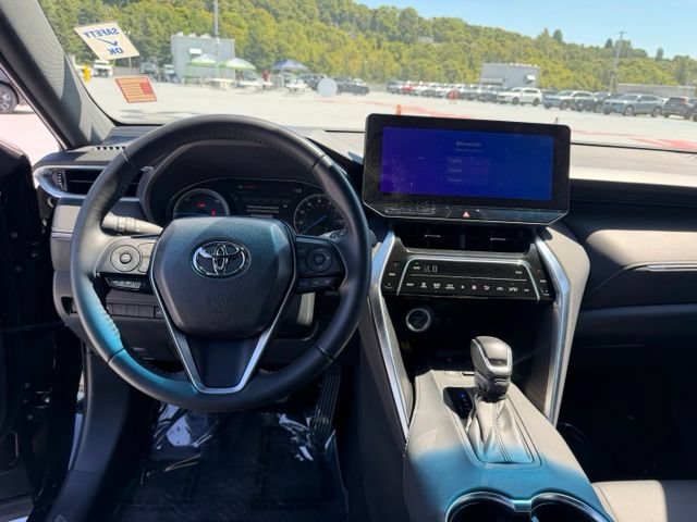 Certified 2023 Toyota Venza XLE AWD/4WD image 16